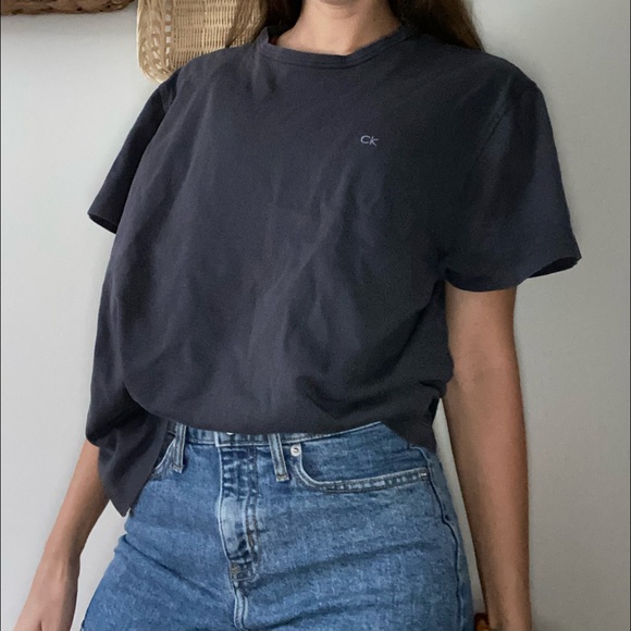 Calvin Klein Tops - Calvin Klein tshirt